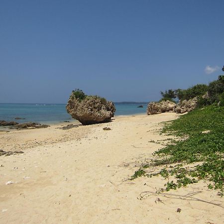 Hotel&Restaurant On the Beach Lue Motobu Exterior foto