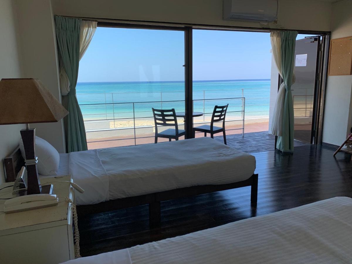 Hotel&Restaurant On the Beach Lue Motobu Exterior foto