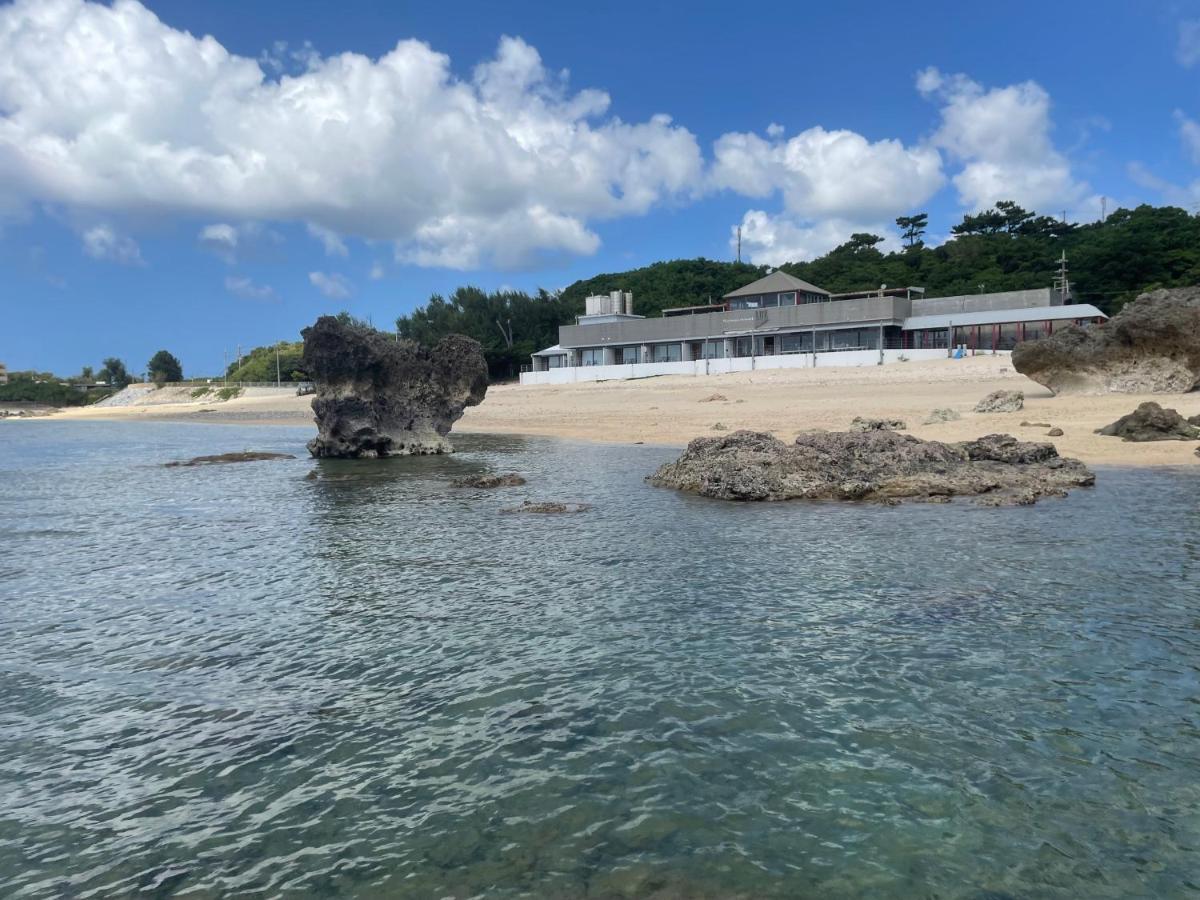 Hotel&Restaurant On the Beach Lue Motobu Exterior foto